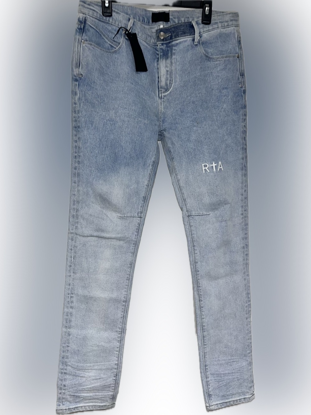 RtA nwt Light Wash Slim Men’s 32 Jeans with White Embroidered Logo